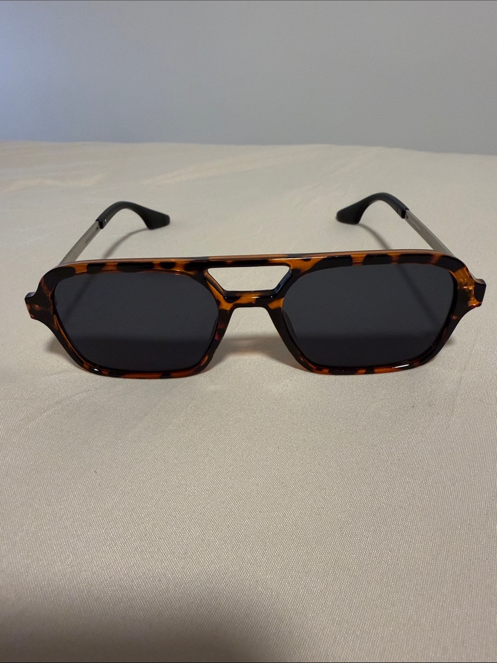 Tortoiseshell Rectangular unisex  Sunglasses - Dark Lens